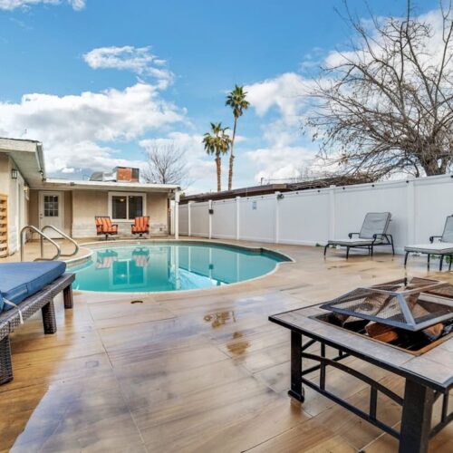 Stylish House near vegas strip *pool*gameroom -SJ