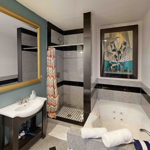 Stylish luxury house near strip with Pool-Kirkland