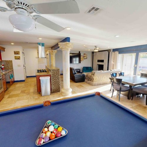 Stylish luxury house near strip with Pool-Kirkland